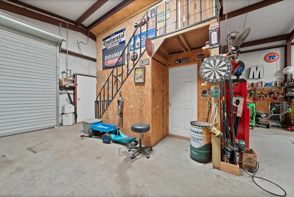 141 County Road 2211 Mineola, TX 75773