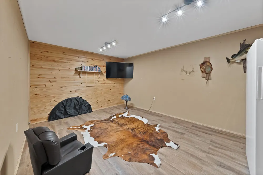 141 County Road 2211 Mineola, TX 75773