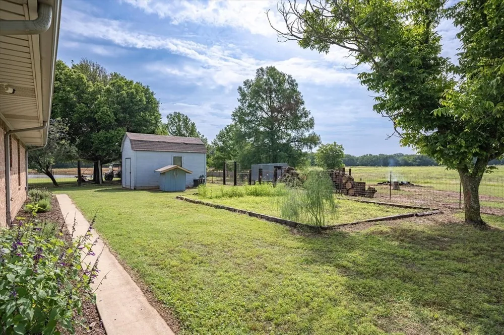 290 Vz County Road 3222 Wills Point, TX 75169