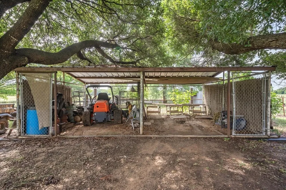 290 Vz County Road 3222 Wills Point, TX 75169
