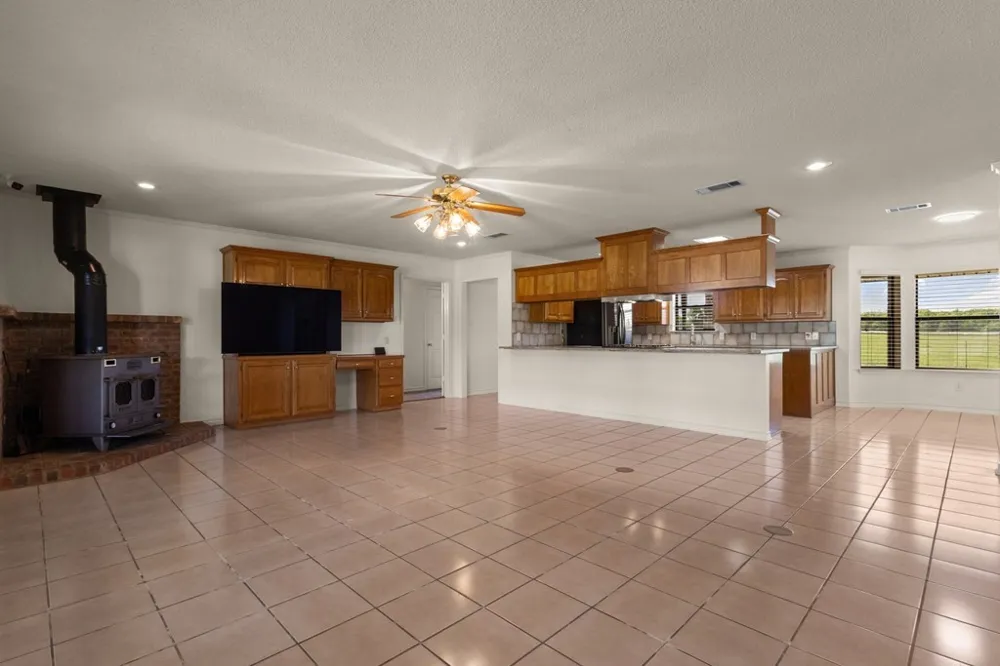 290 Vz County Road 3222 Wills Point, TX 75169