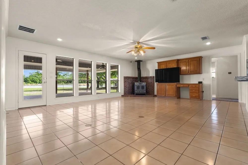 290 Vz County Road 3222 Wills Point, TX 75169