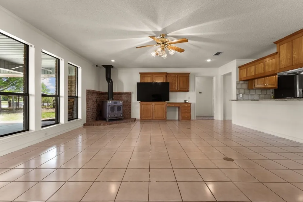 290 Vz County Road 3222 Wills Point, TX 75169
