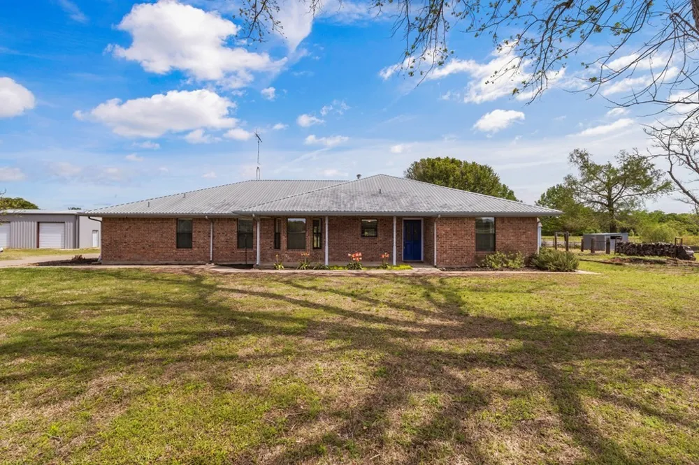 290 Vz County Road 3222 Wills Point, TX 75169