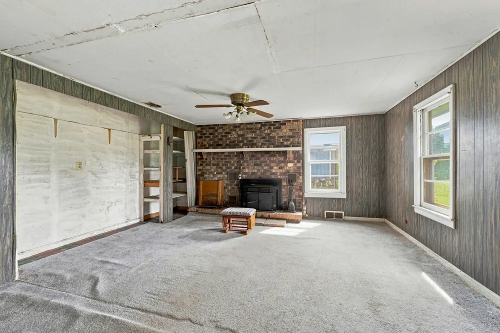 876 110th Avenue Plainwell, MI 49080