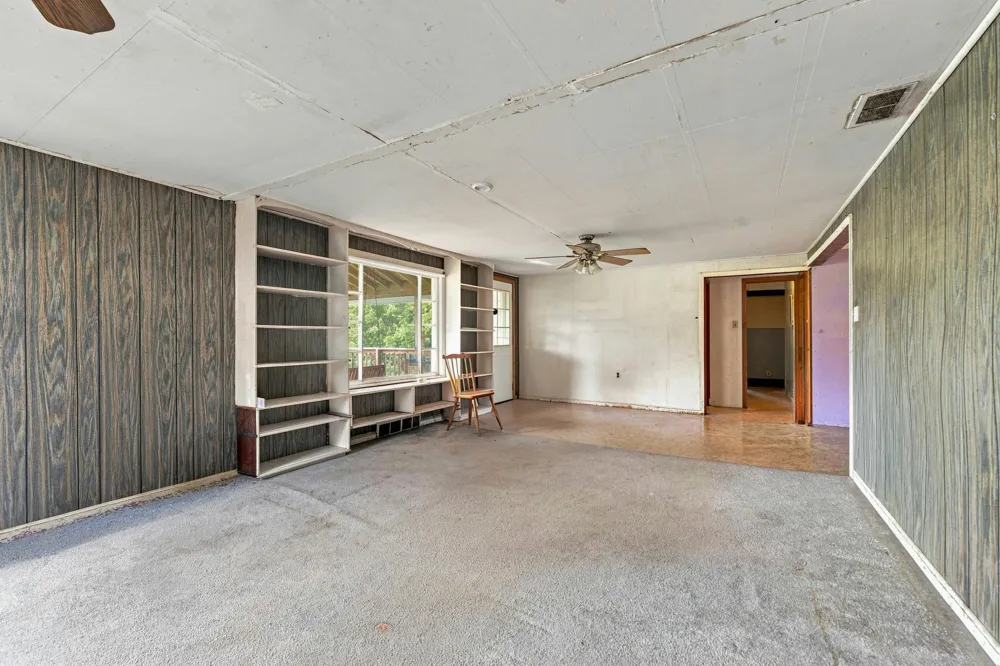 876 110th Avenue Plainwell, MI 49080