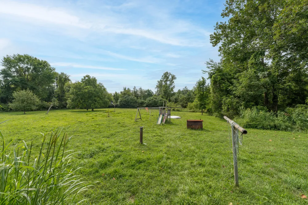 876 110th Avenue Plainwell, MI 49080
