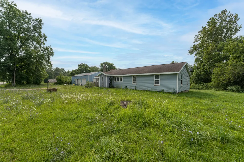 876 110th Avenue Plainwell, MI 49080