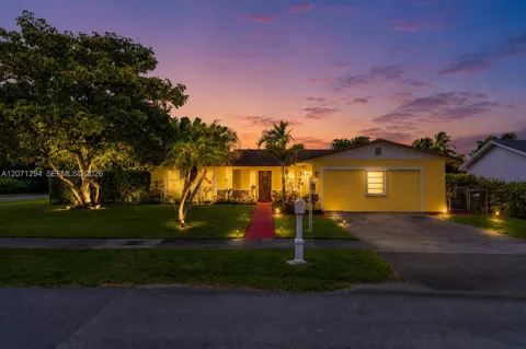 12900 SW 81st St