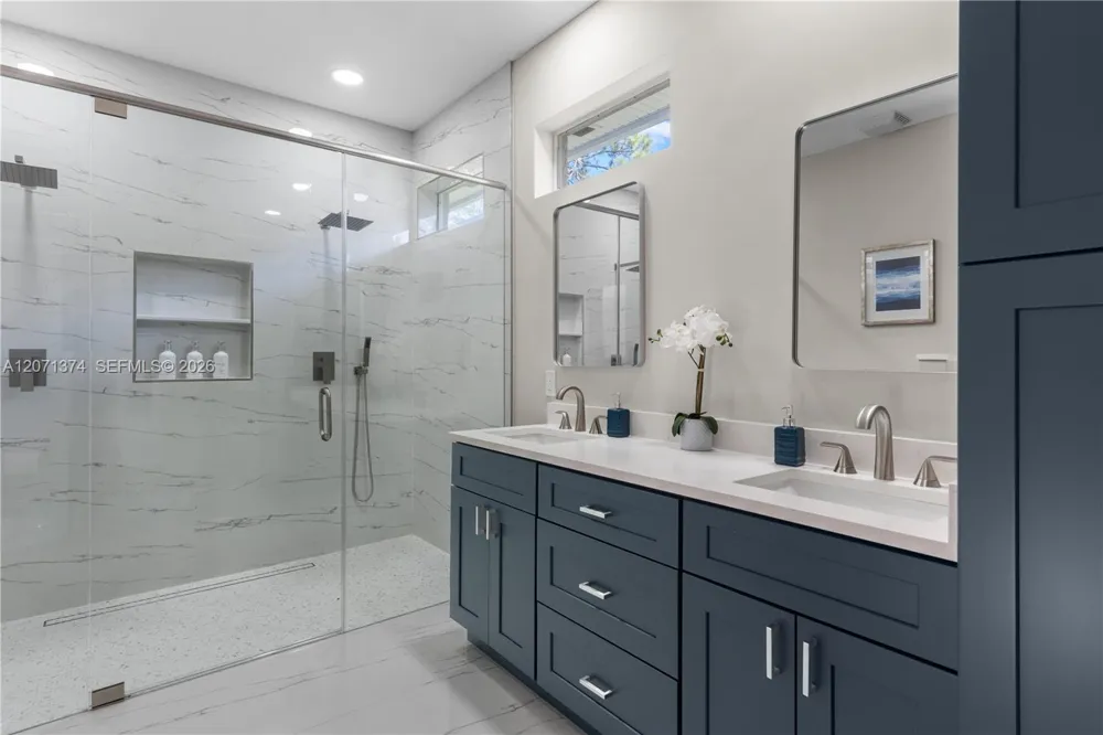 1018 SW Carolina Cir SW Vero Beach, FL 32962