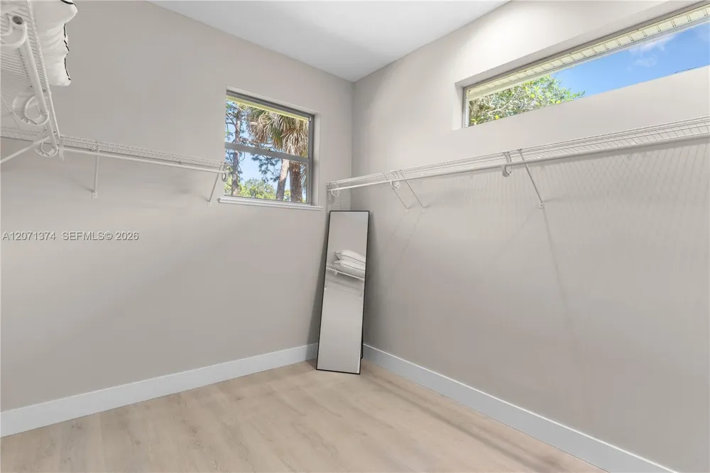 1018 SW Carolina Cir SW Vero Beach, FL 32962