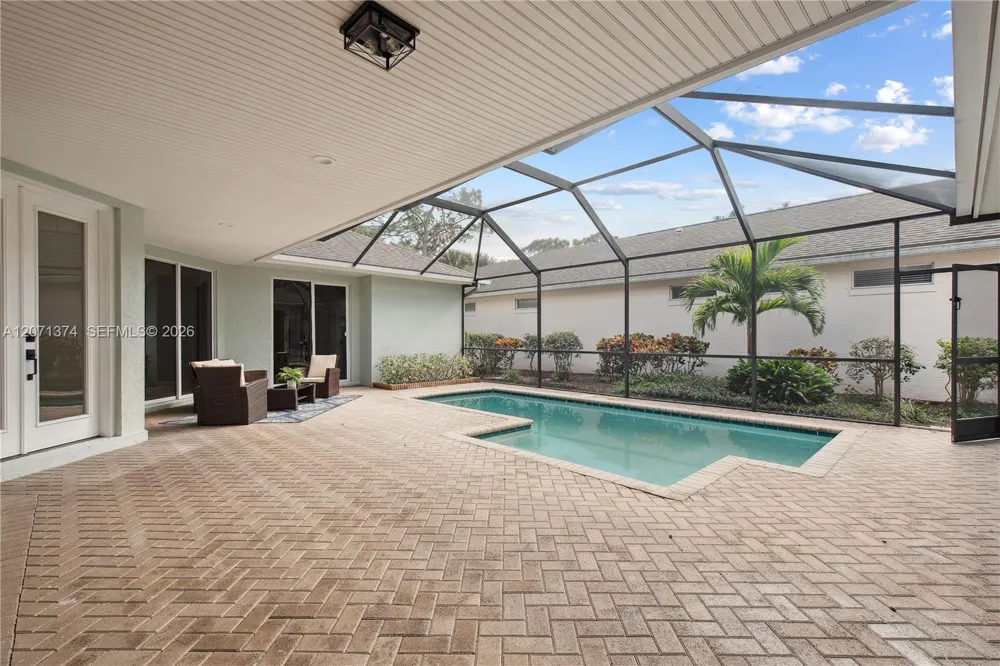 1018 SW Carolina Cir SW Vero Beach, FL 32962