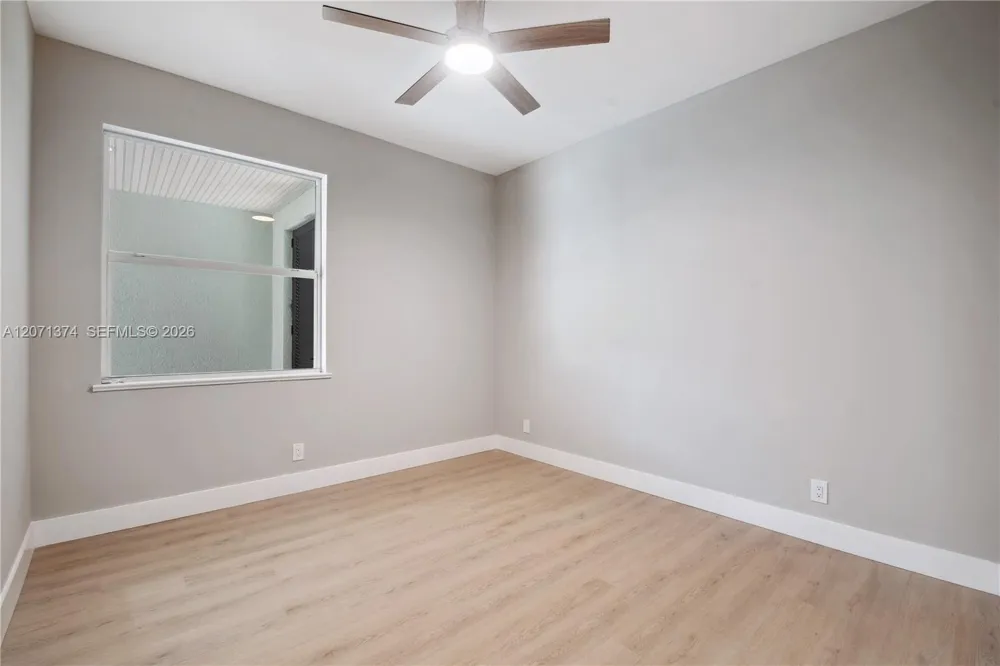 1018 SW Carolina Cir SW Vero Beach, FL 32962