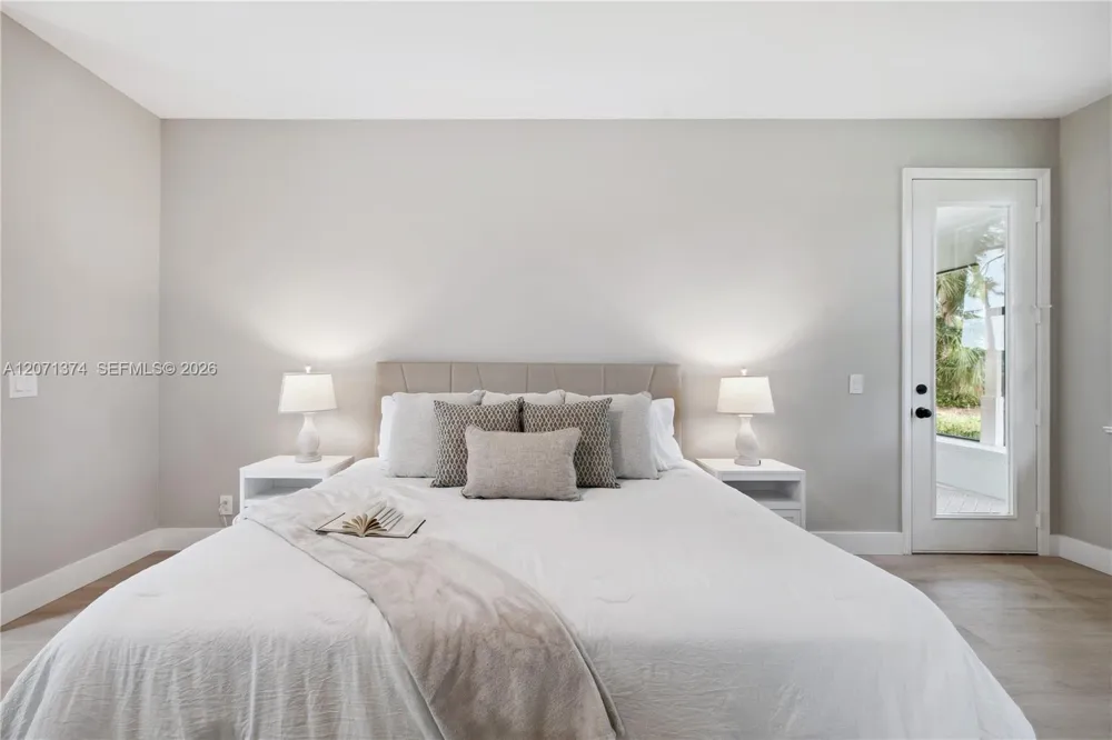 1018 SW Carolina Cir SW Vero Beach, FL 32962