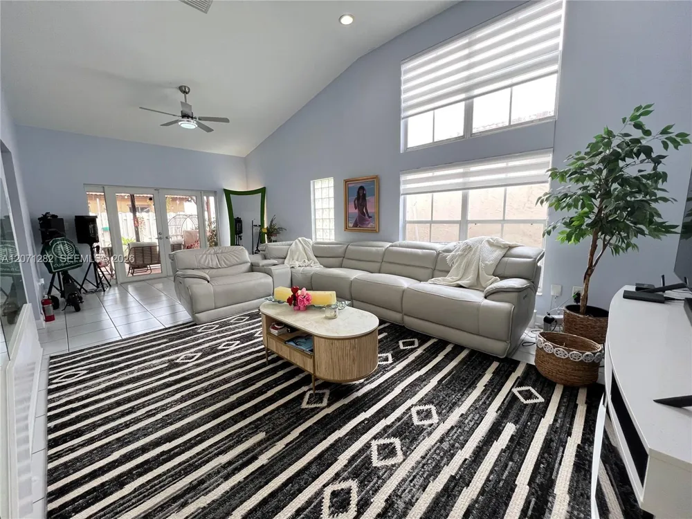 13249 NW 9 LN Miami, FL 33182