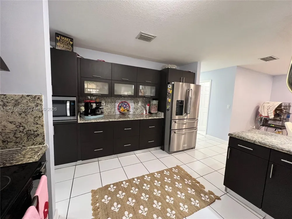 13249 NW 9 LN Miami, FL 33182