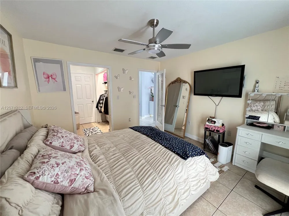 13249 NW 9 LN Miami, FL 33182
