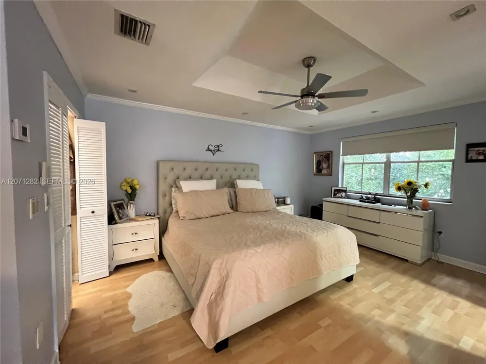 13249 NW 9 LN Miami, FL 33182