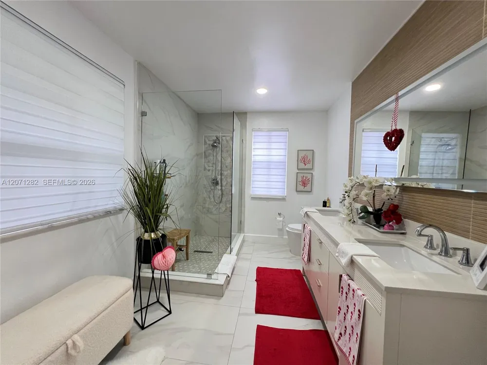13249 NW 9 LN Miami, FL 33182