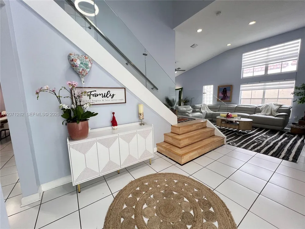 13249 NW 9 LN Miami, FL 33182