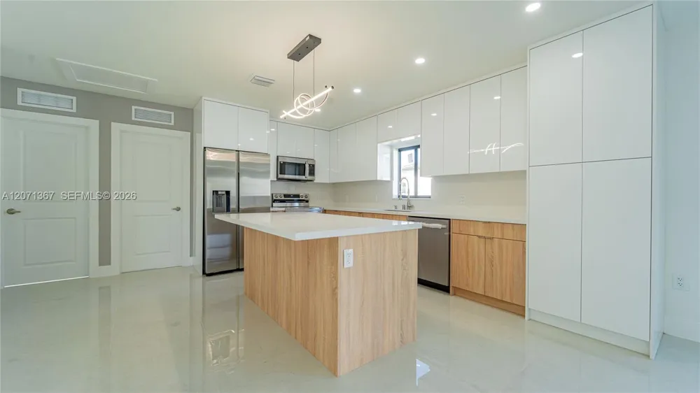 22860 SW 122nd PL Miami, FL 33170