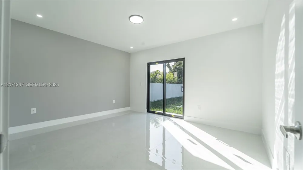 22860 SW 122nd PL Miami, FL 33170