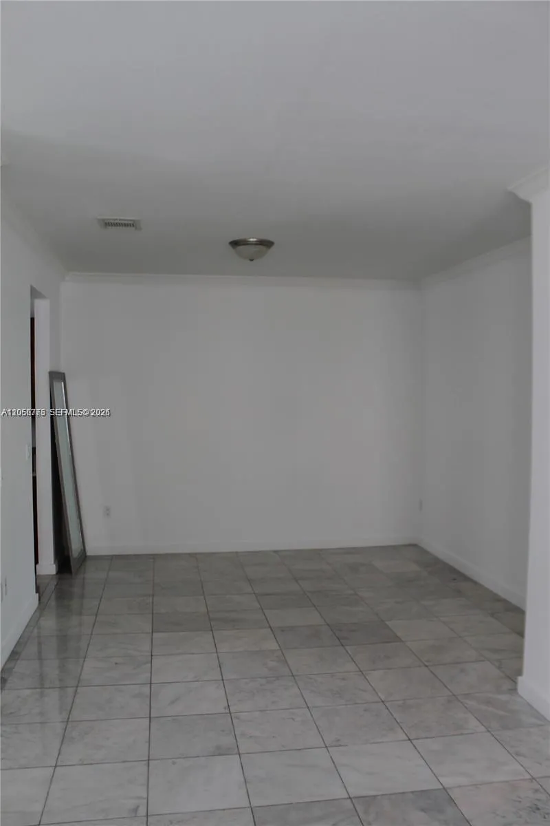 10770 NW 74th Ln Doral, FL 33178