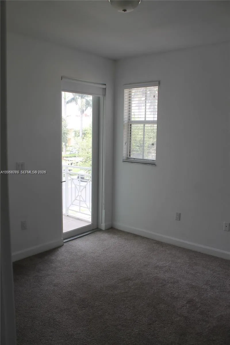 10770 NW 74th Ln Doral, FL 33178