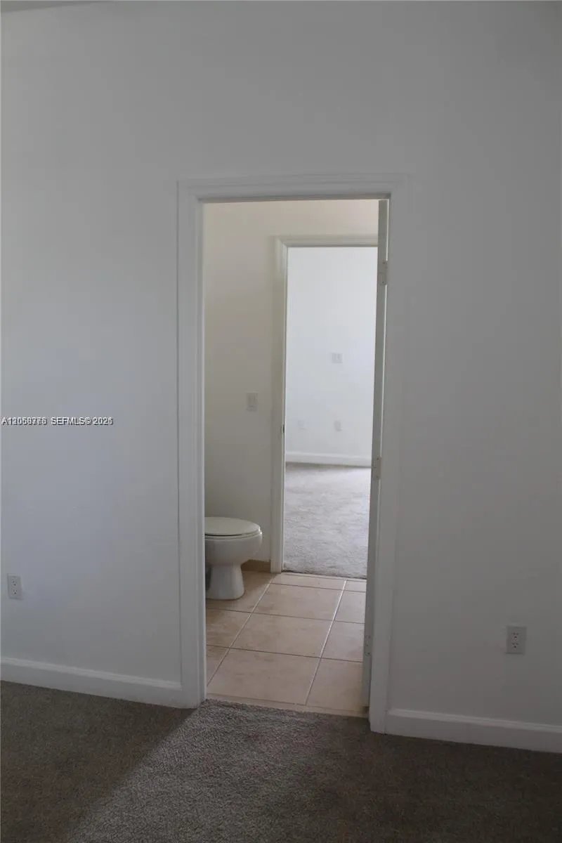 10770 NW 74th Ln Doral, FL 33178