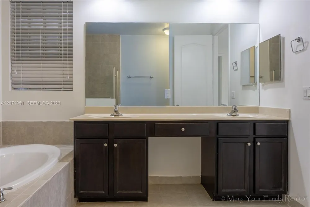 3841 Aspen Leaf Dr #0 Boynton Beach, FL 33436