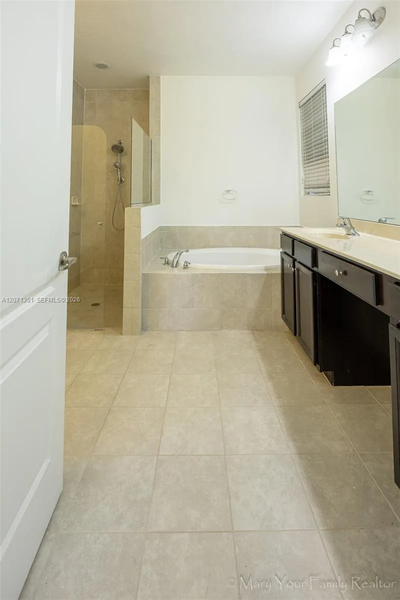 3841 Aspen Leaf Dr #0 Boynton Beach, FL 33436