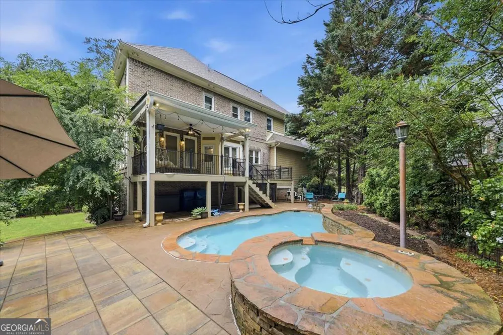 125 Stone Pond LN Alpharetta, GA 30022