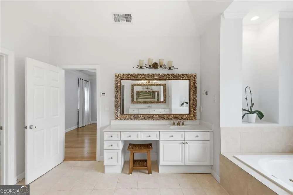 125 Stone Pond LN Alpharetta, GA 30022