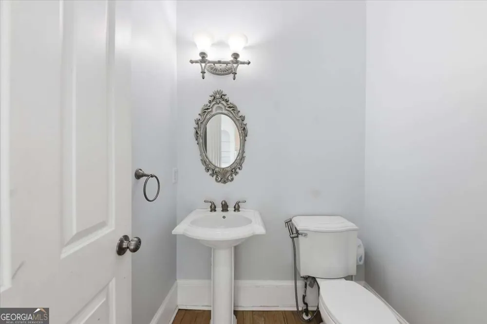 125 Stone Pond LN Alpharetta, GA 30022