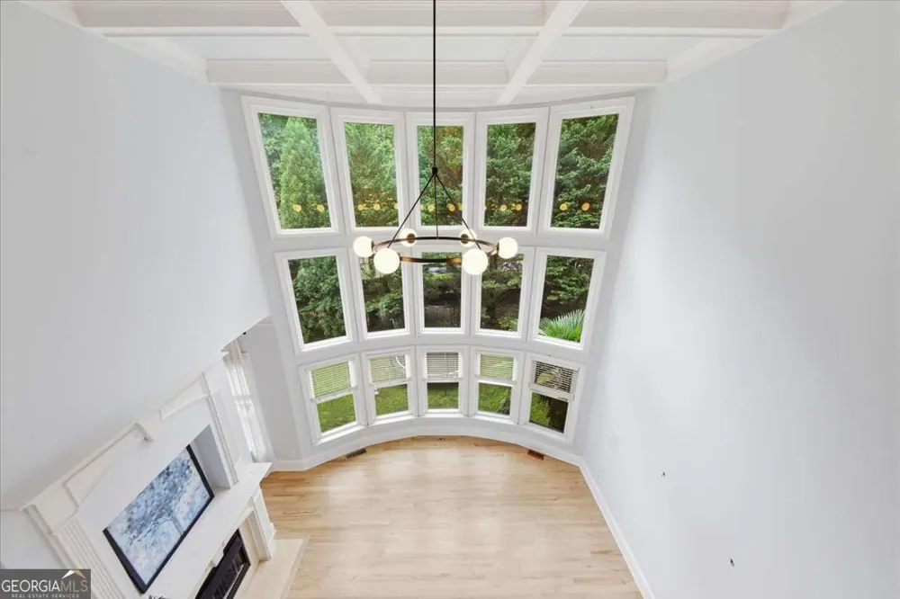 125 Stone Pond LN Alpharetta, GA 30022