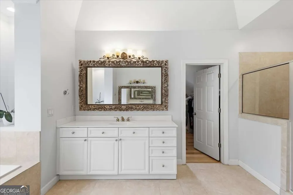 125 Stone Pond LN Alpharetta, GA 30022