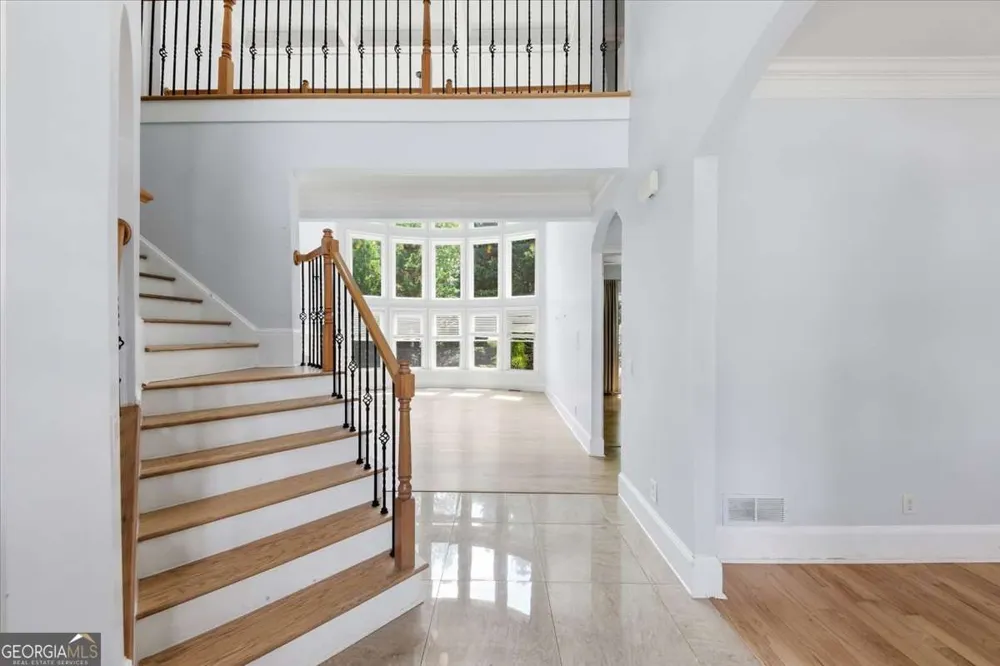 125 Stone Pond LN Alpharetta, GA 30022