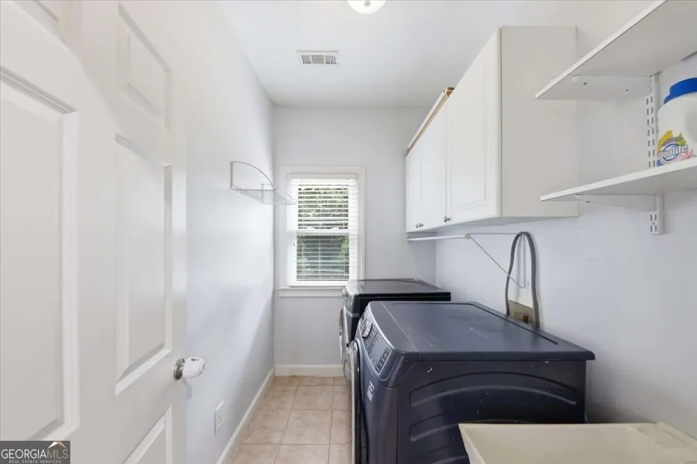125 Stone Pond LN Alpharetta, GA 30022