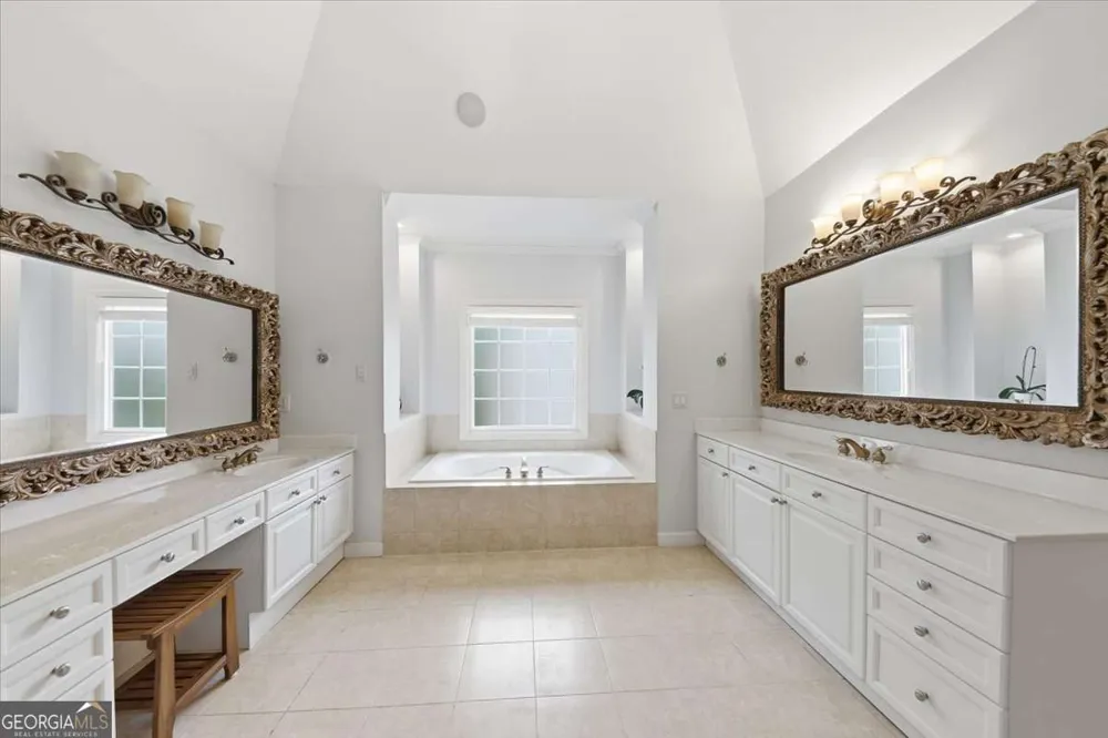 125 Stone Pond LN Alpharetta, GA 30022