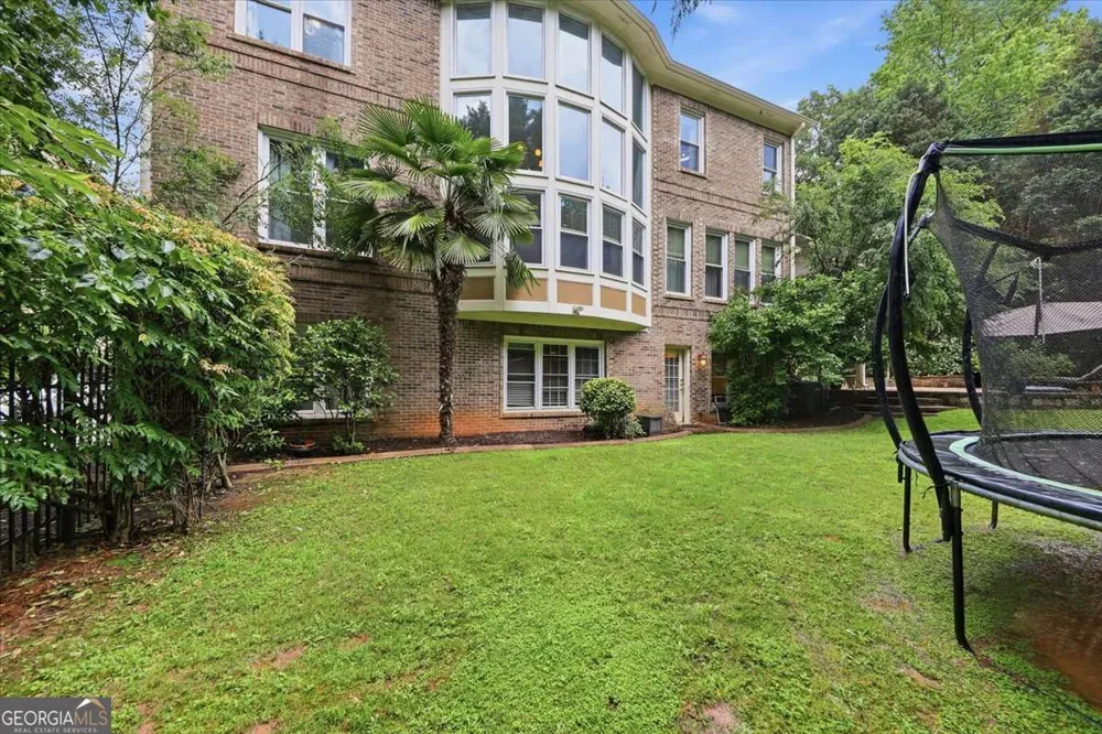 125 Stone Pond LN Alpharetta, GA 30022