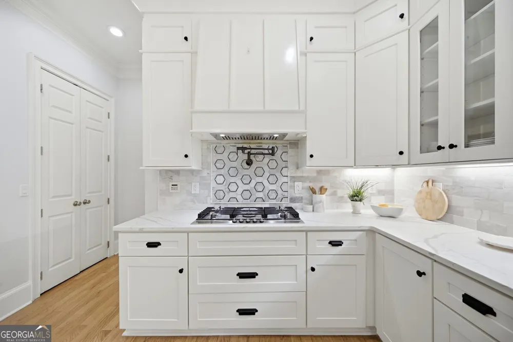 125 Stone Pond LN Alpharetta, GA 30022