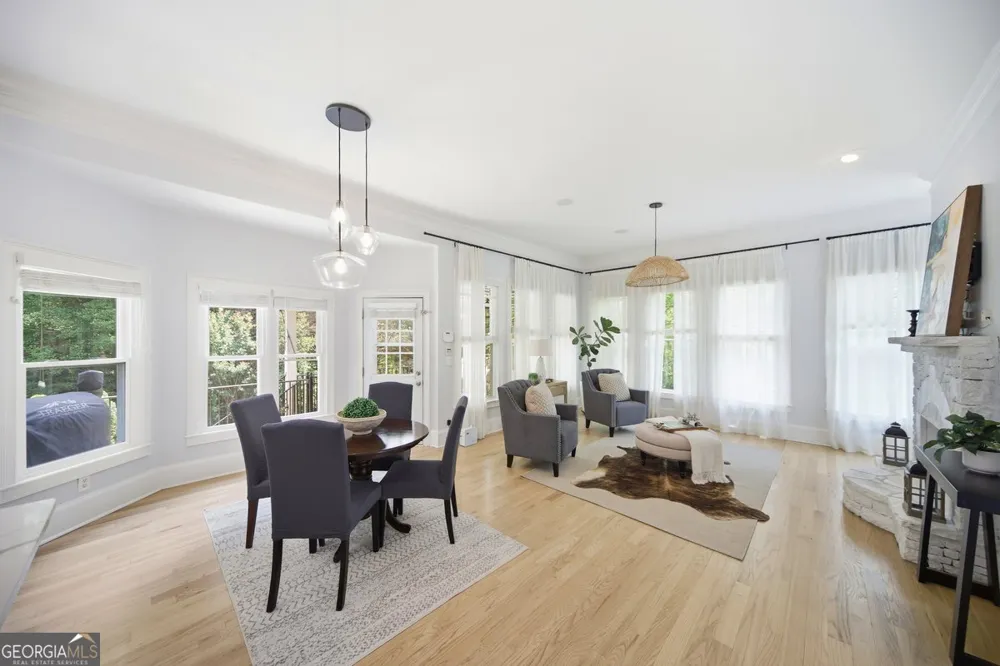 125 Stone Pond LN Alpharetta, GA 30022