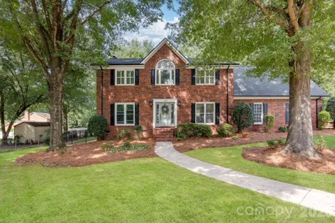 1228 12th Fairway Drive NW