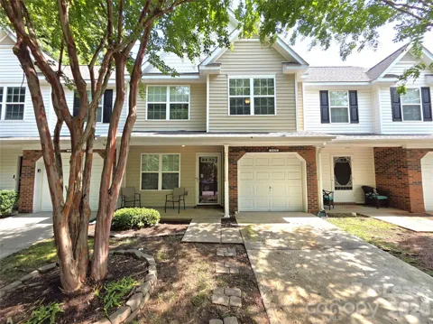 360 Tidmarsh Court NW