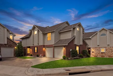9418 Blue Jay Way
