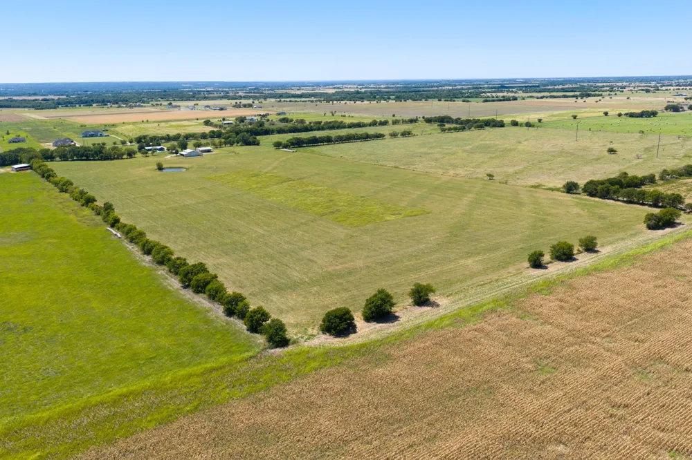 257 Bud Run Road Waxahachie, TX 75165