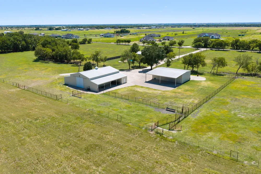 257 Bud Run Road Waxahachie, TX 75165