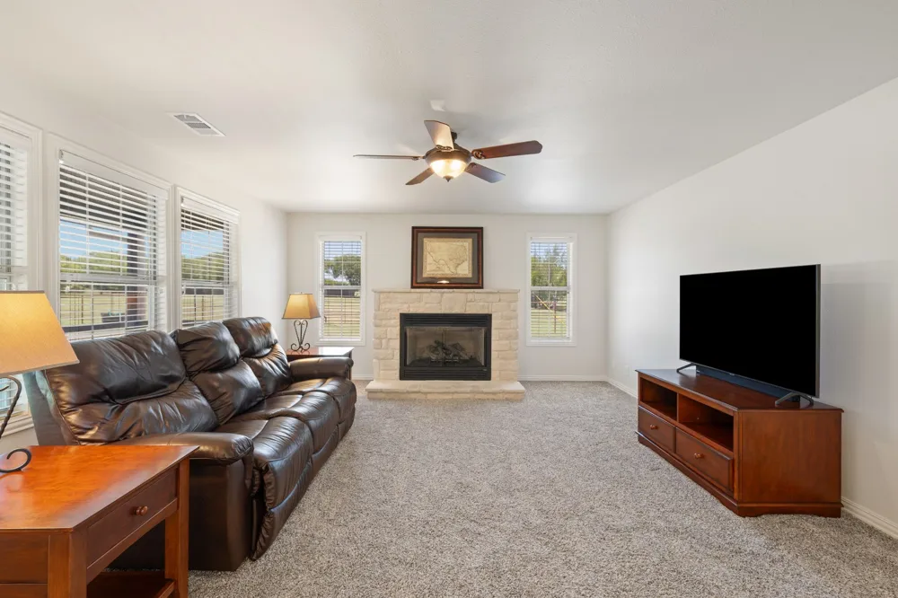 257 Bud Run Road Waxahachie, TX 75165