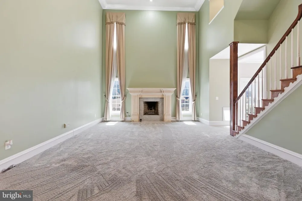8813 OAK LEAF DRIVE Alexandria, VA 22309