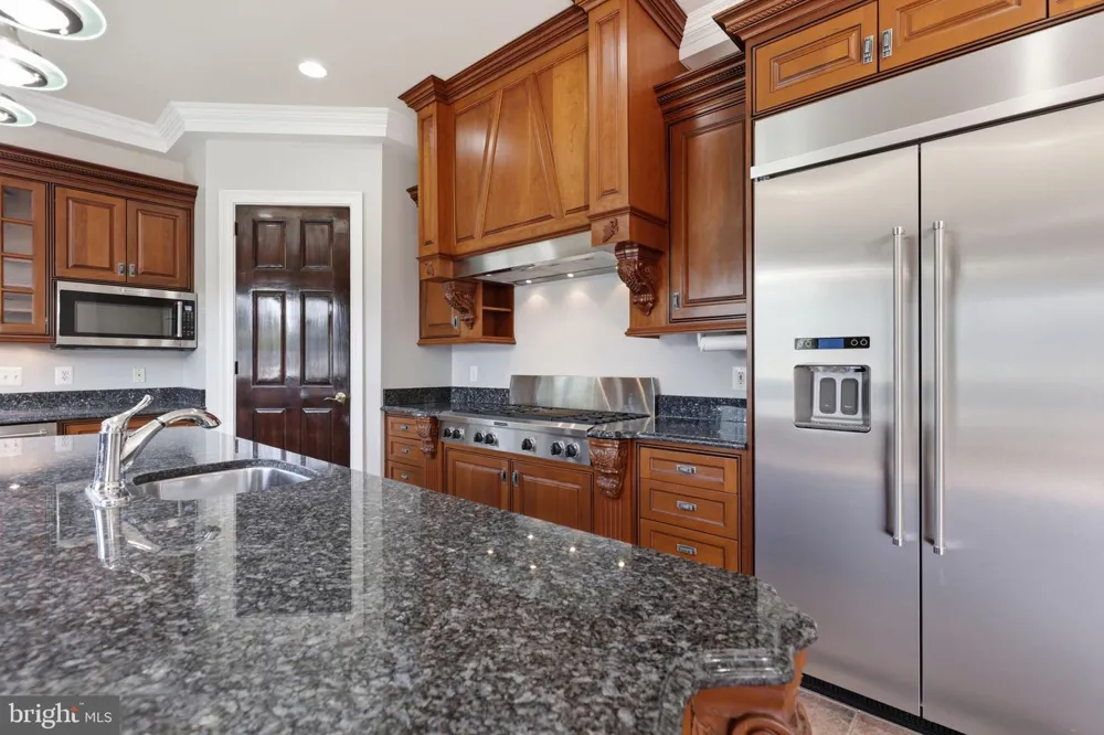 8813 OAK LEAF DRIVE Alexandria, VA 22309